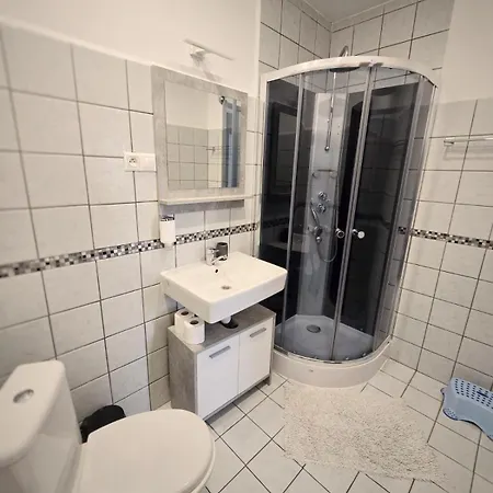 Alexander Apartman Ménhárd
